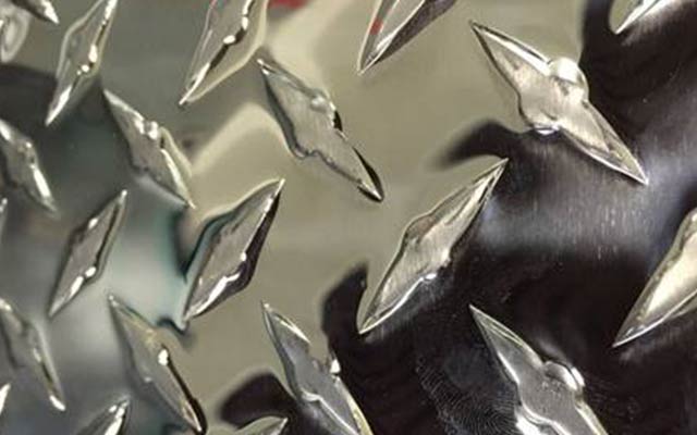 花紋鋁板材規(guī)格有哪些？常見種類有什么？